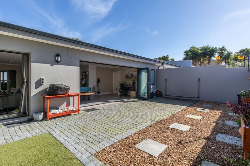 To Let 3 Bedroom Property for Rent in Constantia Western Cape